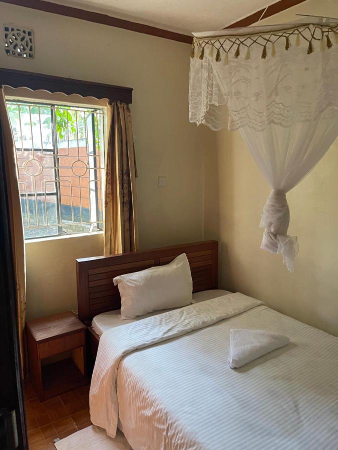 Easy Sleep Guesthouse Kitale Extérieur photo