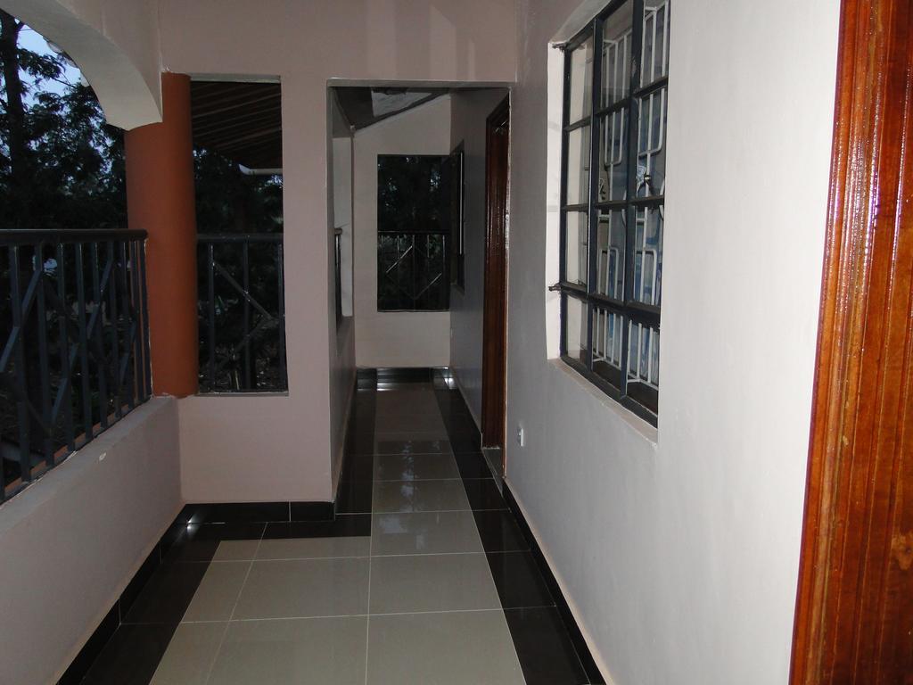 Easy Sleep Guesthouse Kitale Extérieur photo