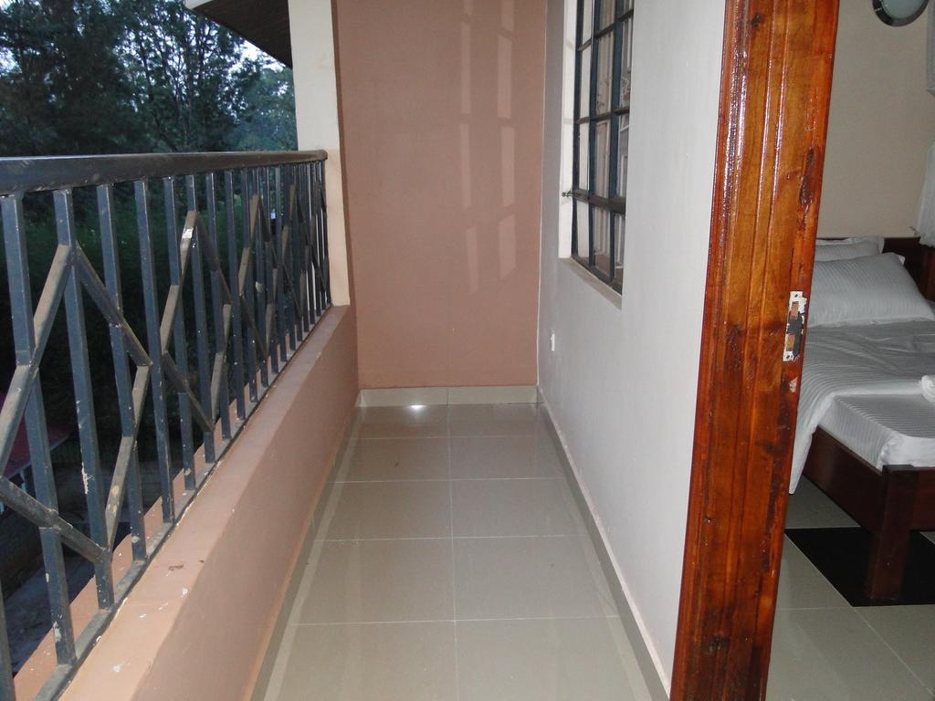 Easy Sleep Guesthouse Kitale Extérieur photo